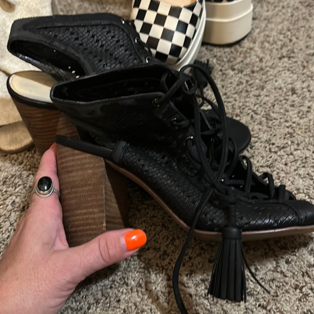 Black heeled booties,Jessica Simpson,